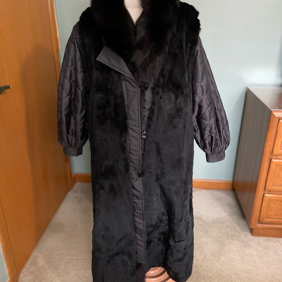 Reversible Full Length Mink Coat - Picture 12 of 16